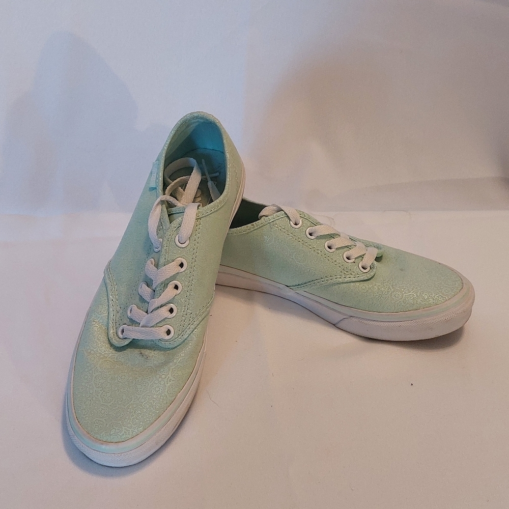 Vans womes shoes